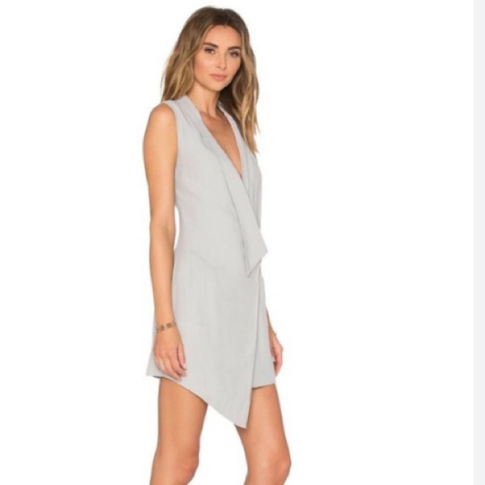 Bnwt Elliatt revolve dress gray vest dress M